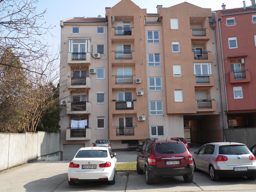 Apartment Atina Subotica Exterior photo